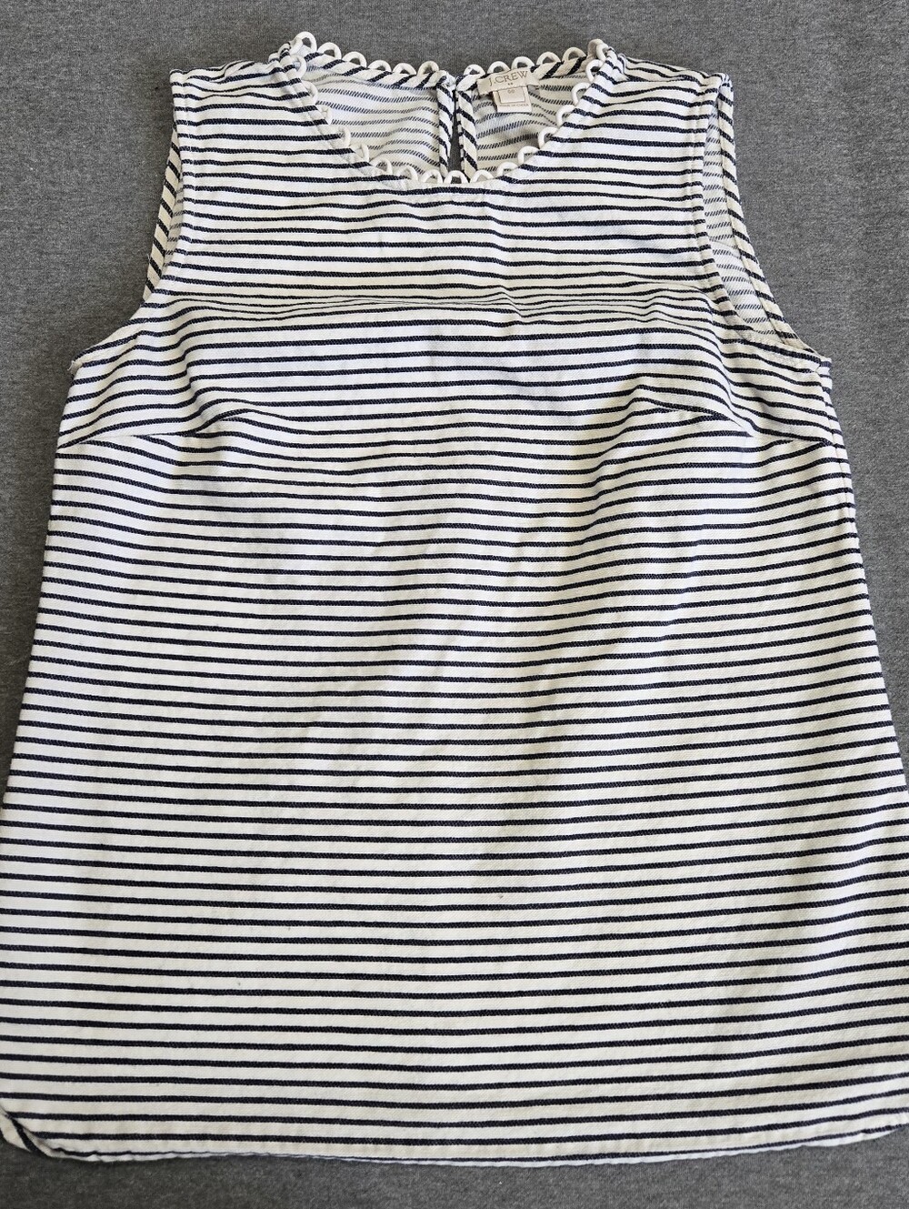 J. Crew Sleeveless Top Navy And White Striped Size 00 Scalloped Nautical Preppy